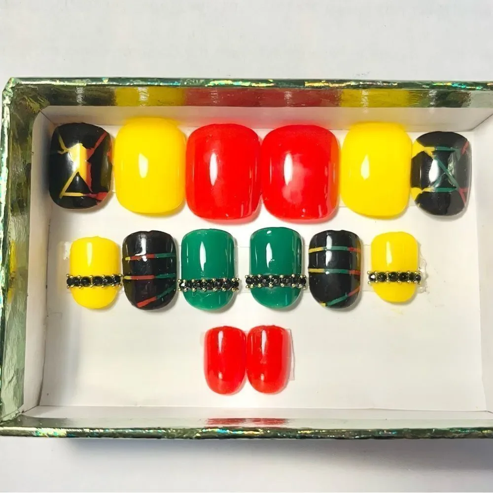 Abstract Design pressons - Picture 2 of 6